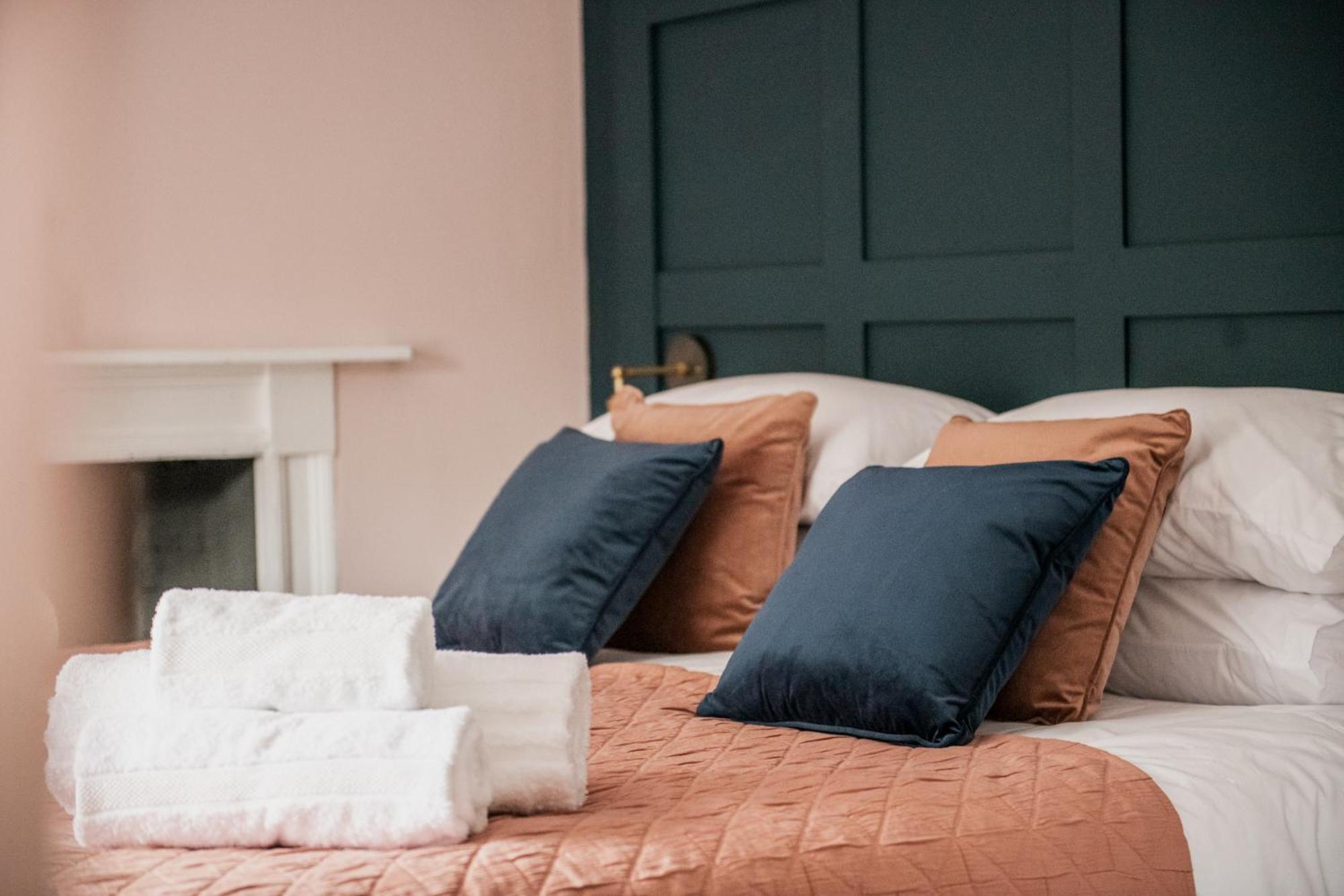 The Heathcock Boutique Hotel - Room 3 คาร์ดิฟฟ์ ภายนอก รูปภาพ