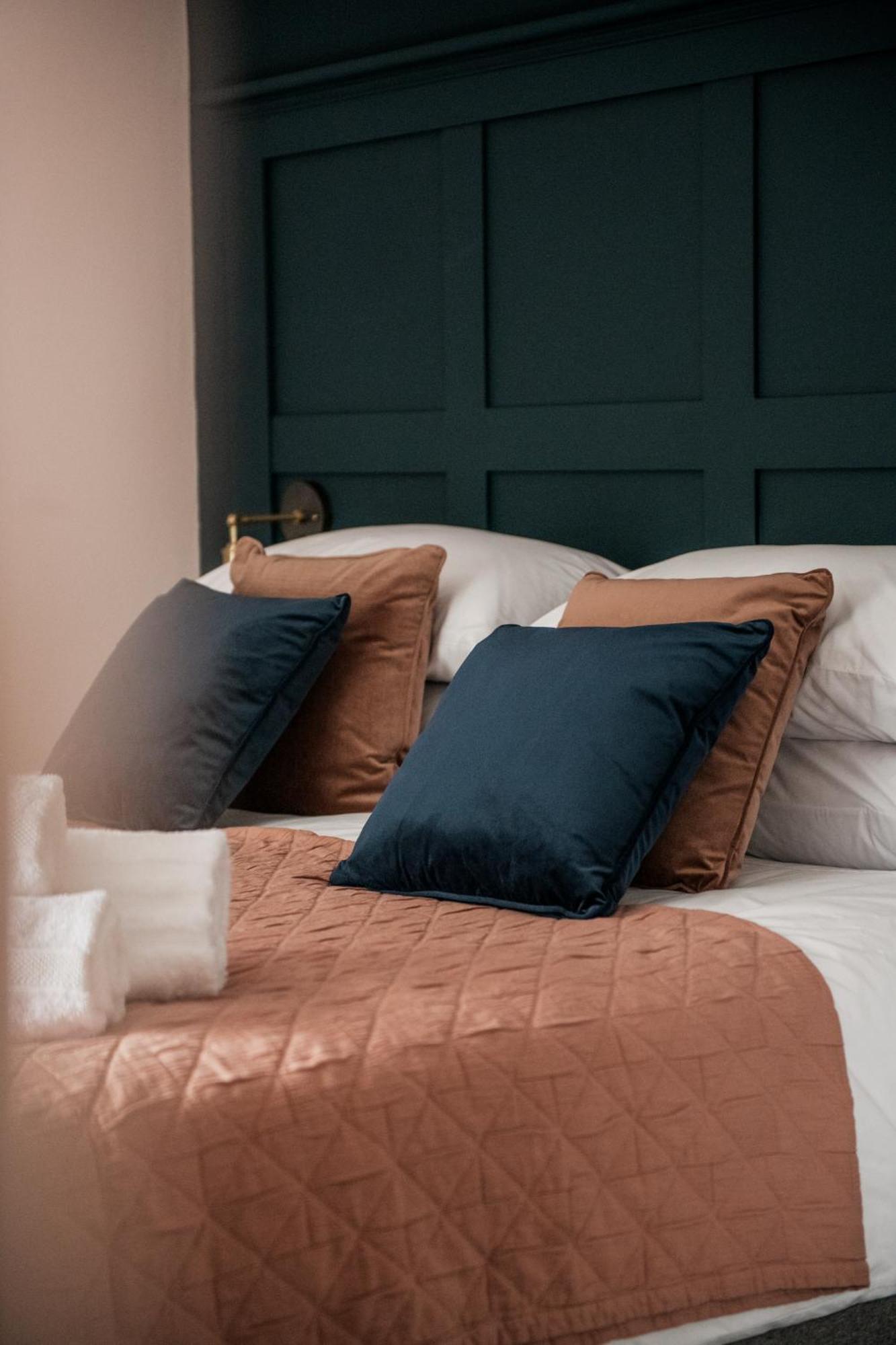 The Heathcock Boutique Hotel - Room 3 คาร์ดิฟฟ์ ภายนอก รูปภาพ